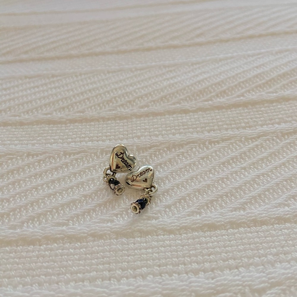 Brighton silver heart earrings says “dream”